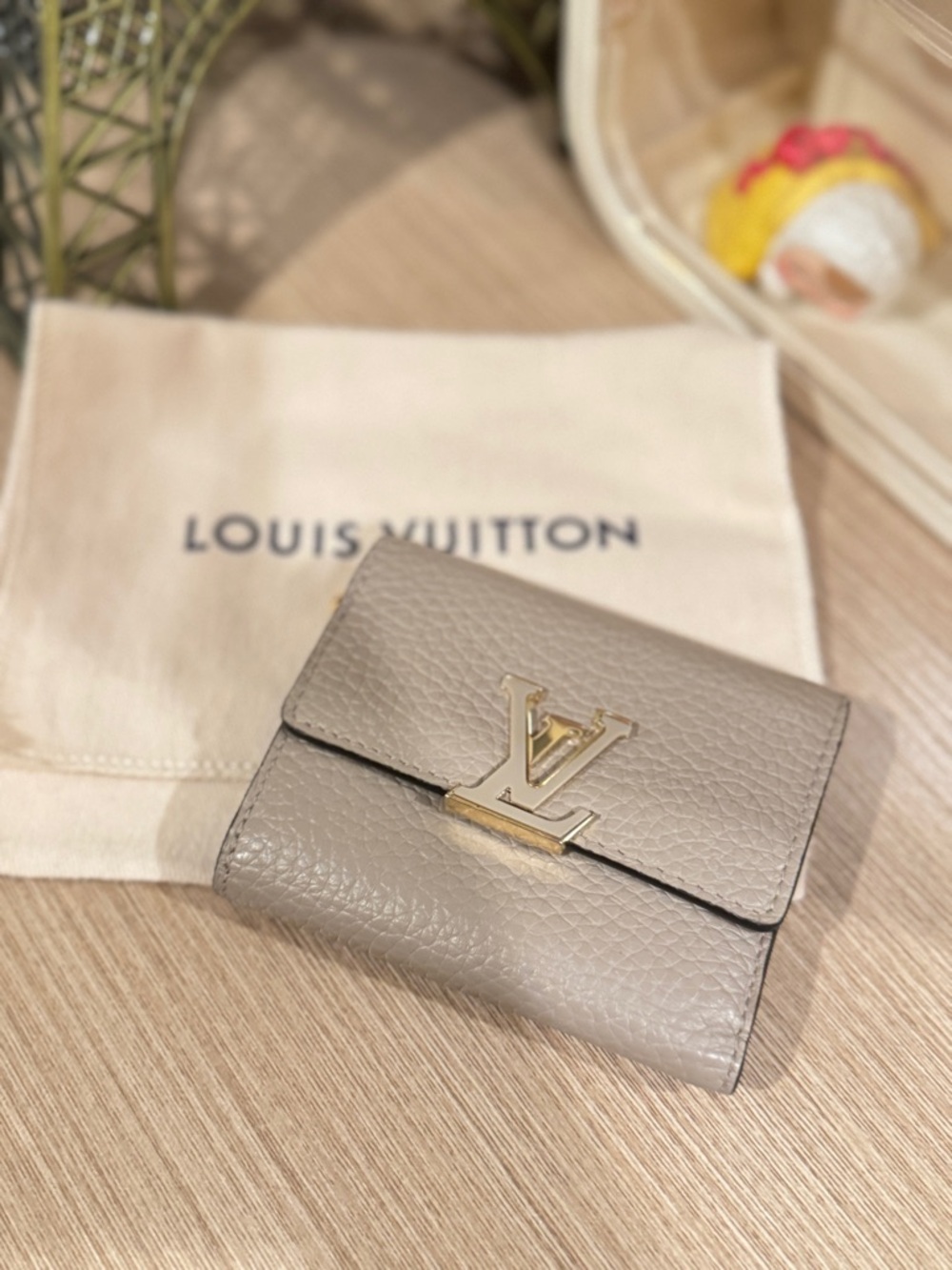 Louis Vuitton Capucines Compact Wallet
